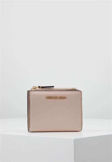 michael kors wallet pink price|Michael Kors soft pink wallet.